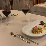 Carlton Hotel
