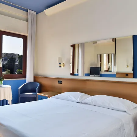 Hotel Carlton