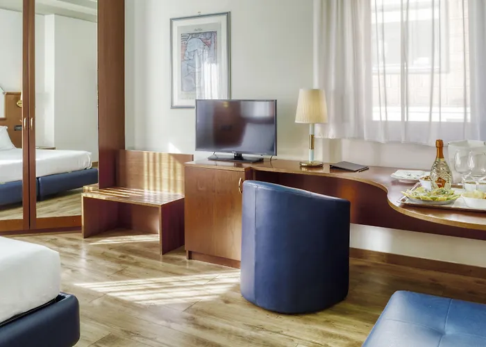 カールトン ホテル 4*