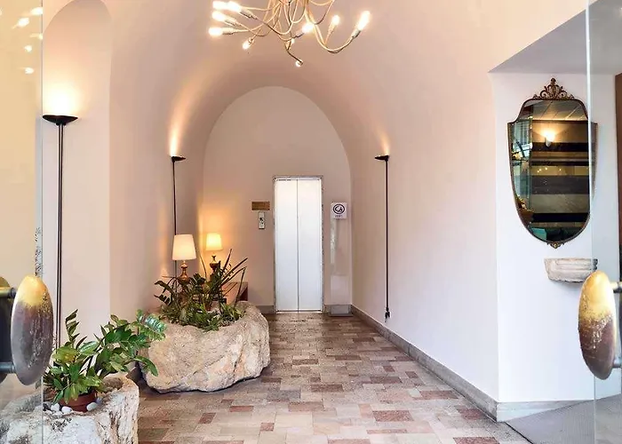 カールトン ホテル 4*