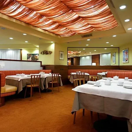 Hotel Carlton