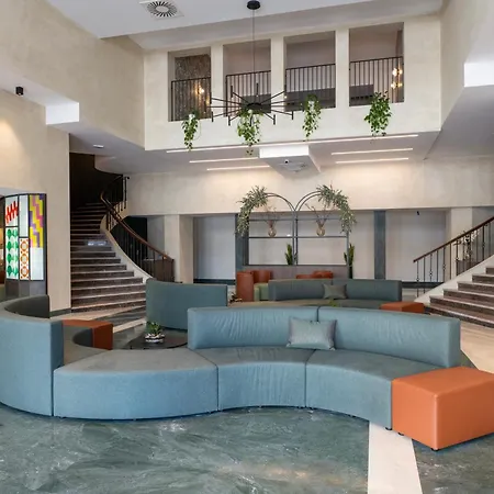 Carlton Hotel