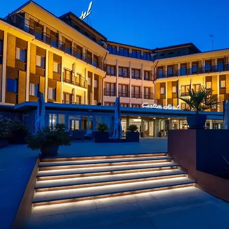 Carlton Hotel 4*