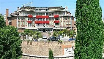 Carlton Hotel 4*