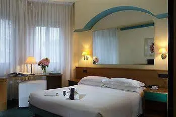 Hotel Carlton 4*