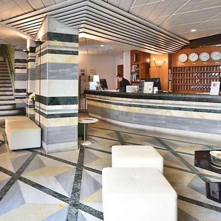Hotel Carlton